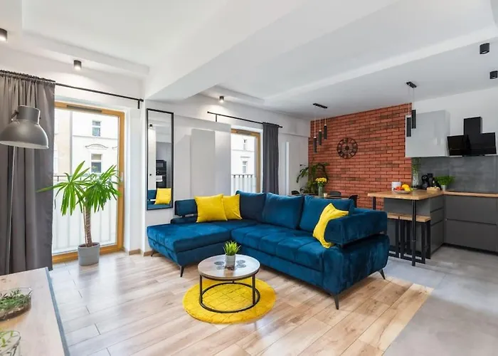 Zygmunta Starego 2-Bedroom Condo